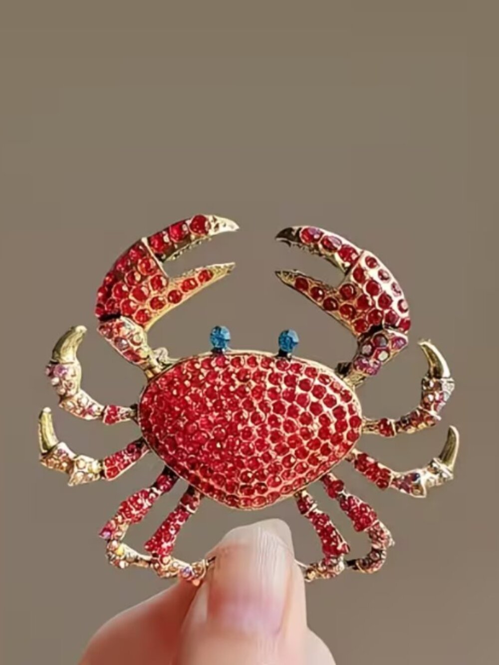 Vintage style Red Crystal Rhinestone Crab Sparkly Goldtoned SeaLife Brooch